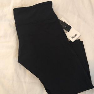 Wunder Under Crop III- Fullux